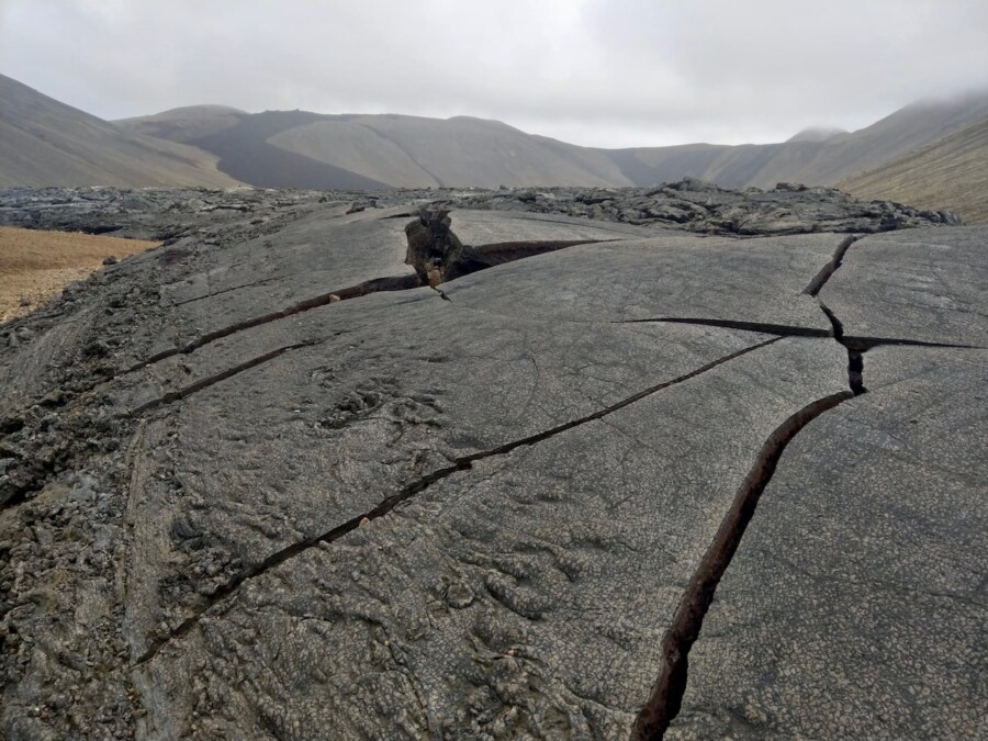 Auf Lava wandern Island